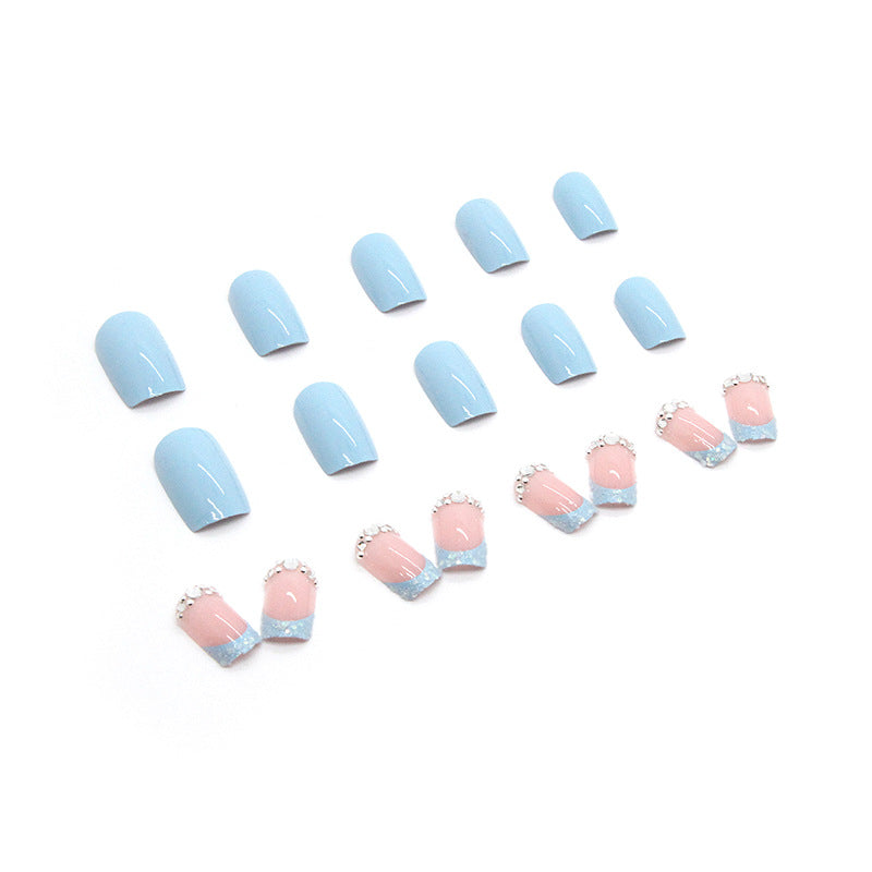 Venta al por mayor de plástico 24 piezas caja azul cielo uñas postizas